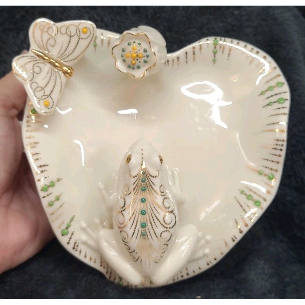 LENOX China Jewels Collection Frog & Lily Pad Figurine